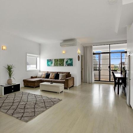 סידני Apartment At Cooper St מראה חיצוני תמונה
